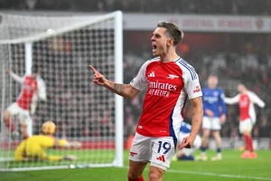 football on tv today sky 1